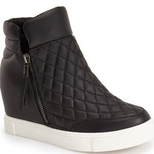 Steve‎ Madden Black Quilted Linqs Wedge Sneakers
